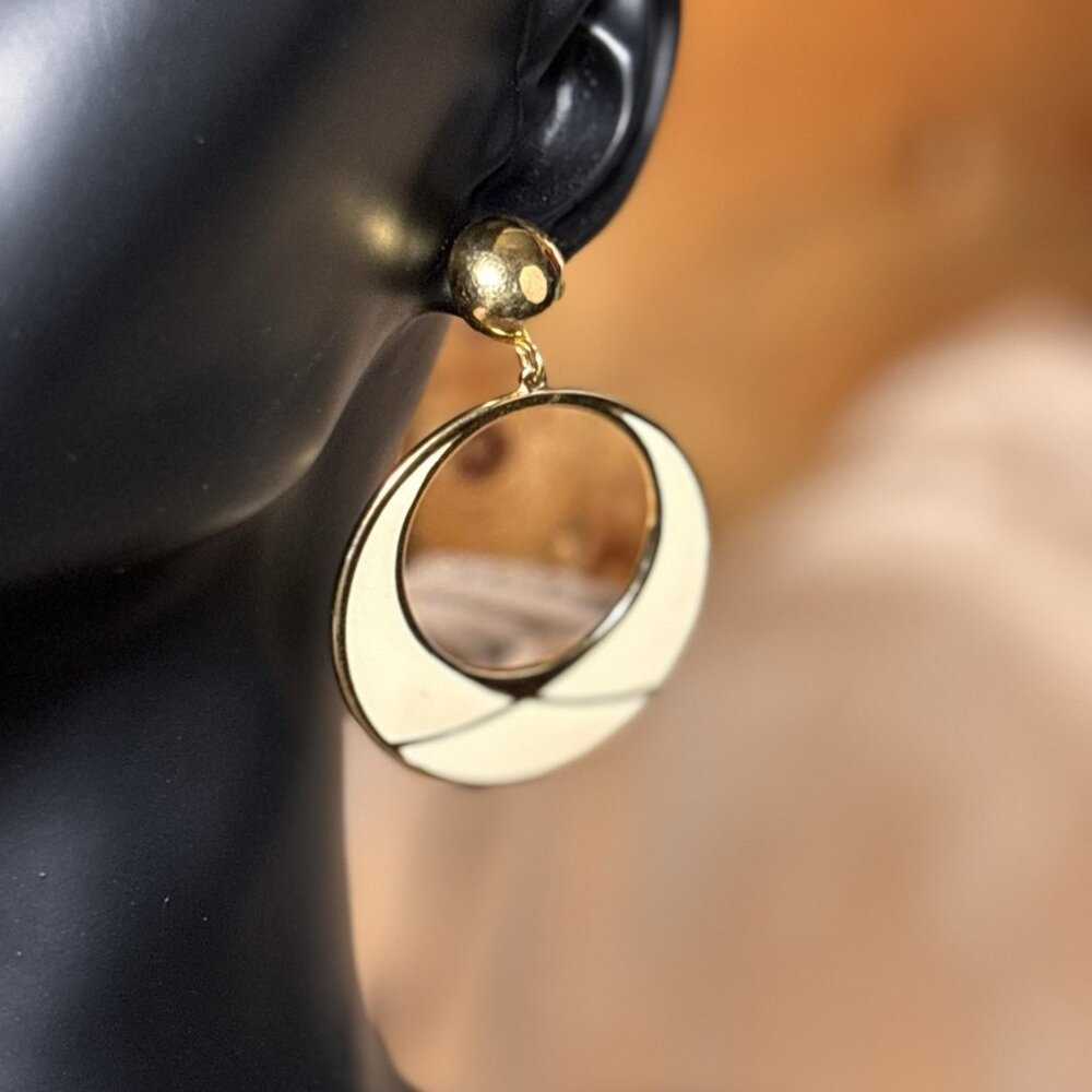 Monet Signed Cream Gold Enamel Circle Earrings Pierced Dangle Round Drop A83